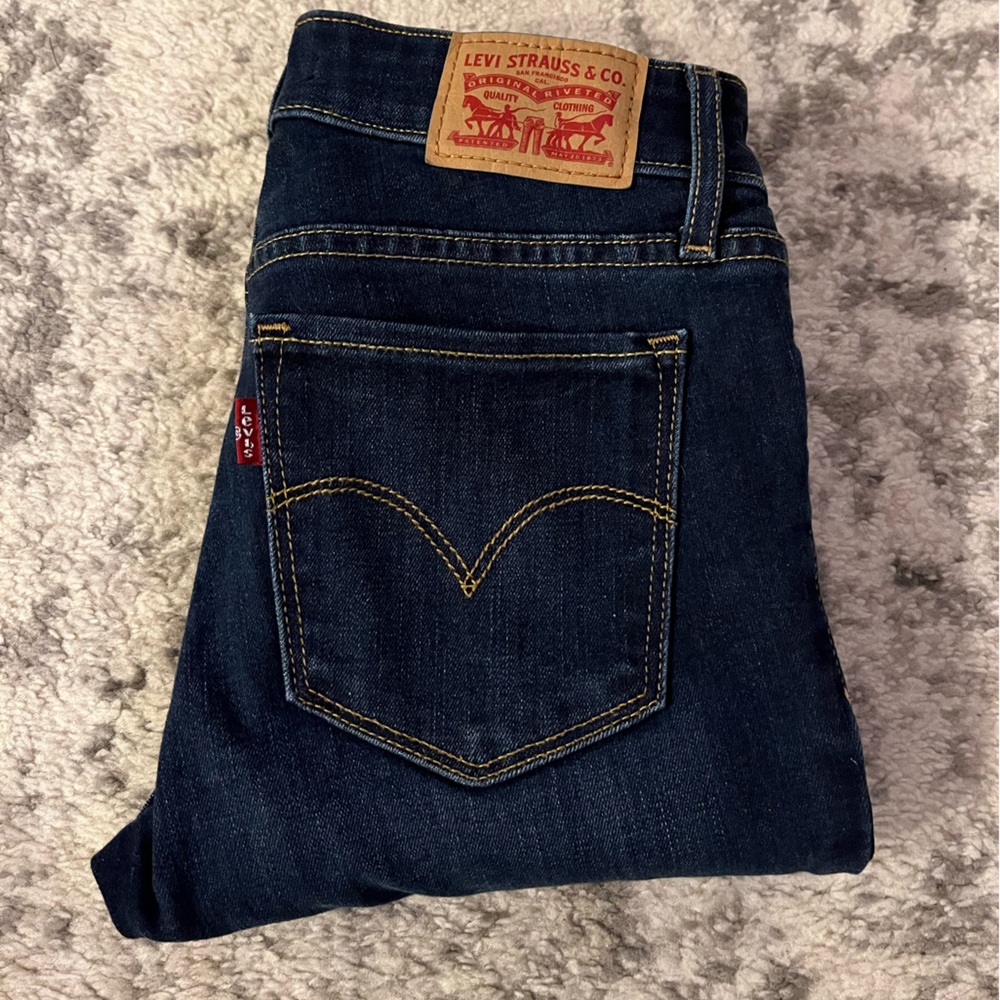 Levi 711 mid rise skinny jeans